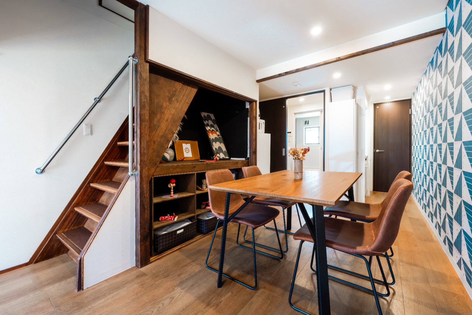 Dining room and staircase